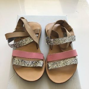 LMDI girls leather sandals size 8( 26)